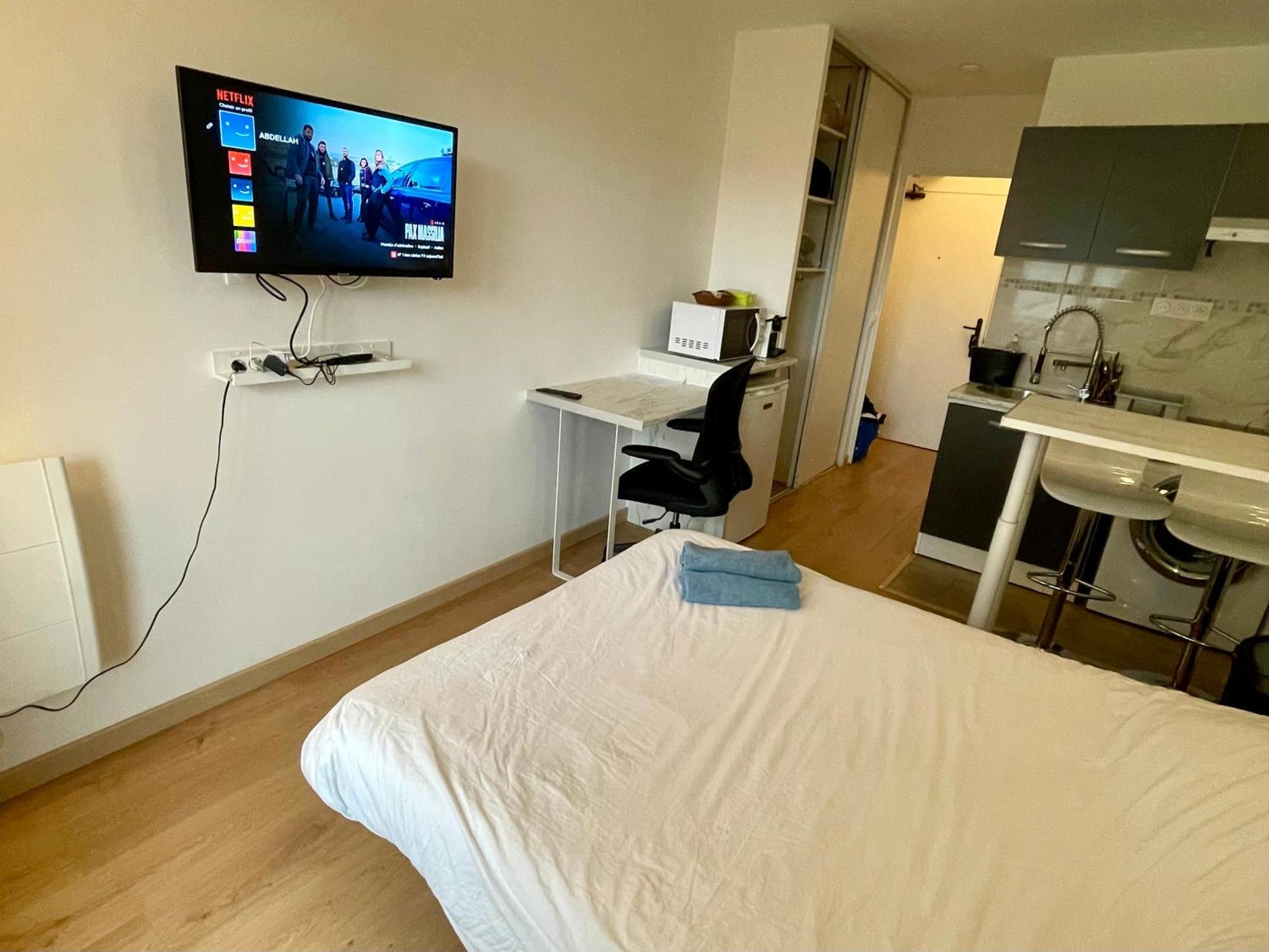 Exclusive Private Apartment By Warilco - Pleyel 25 M2 - A 1 Minute De La Station Metro Carrefour Pleyel Saint-Denis  Exterior photo